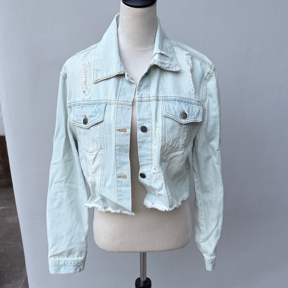 LOVE TREE NWT Women’s Junior Large Light Blue Wash Denim Jean Jacket - New